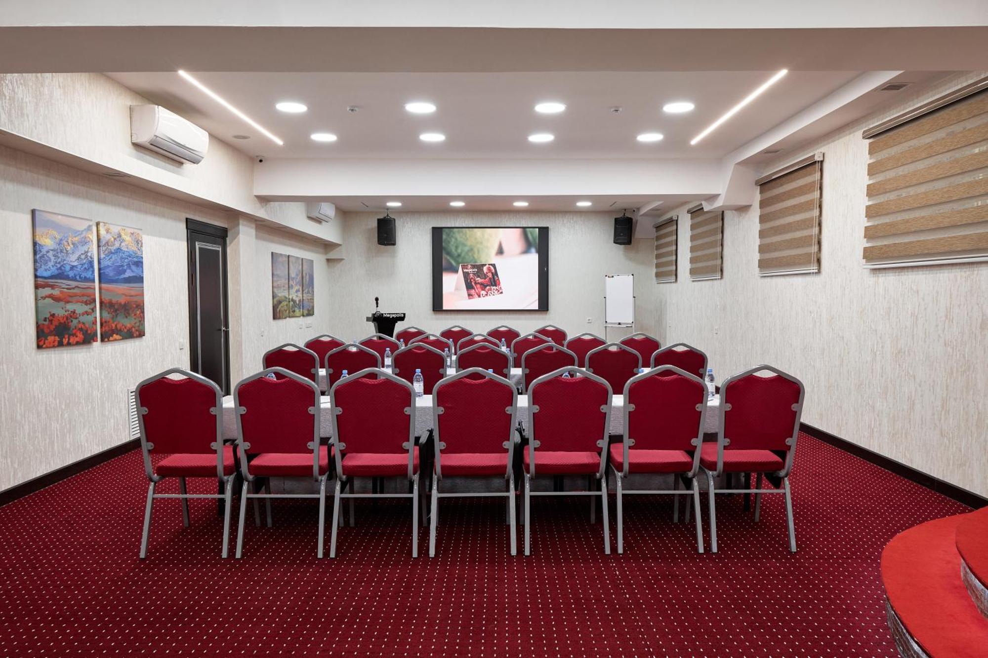 Megapolis Hotel Shymkent Luaran gambar