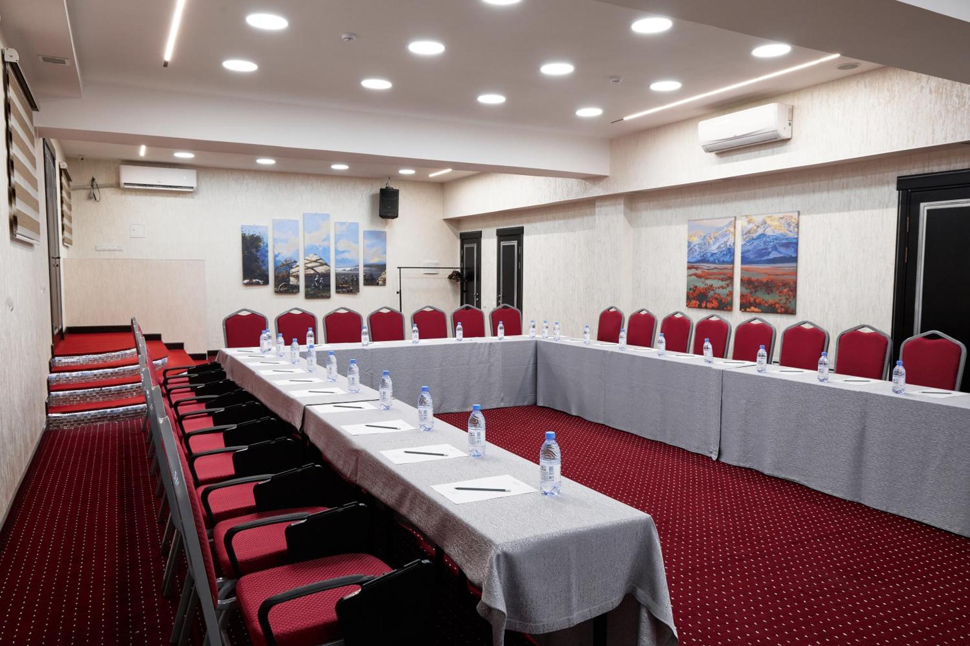 Megapolis Hotel Shymkent Luaran gambar