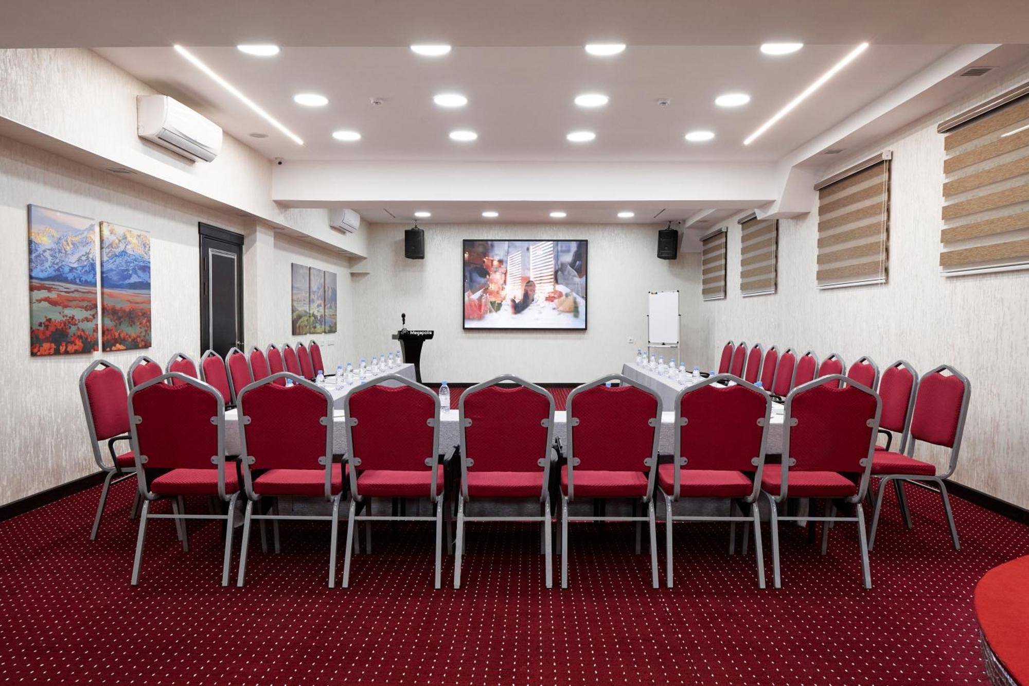 Megapolis Hotel Shymkent Luaran gambar