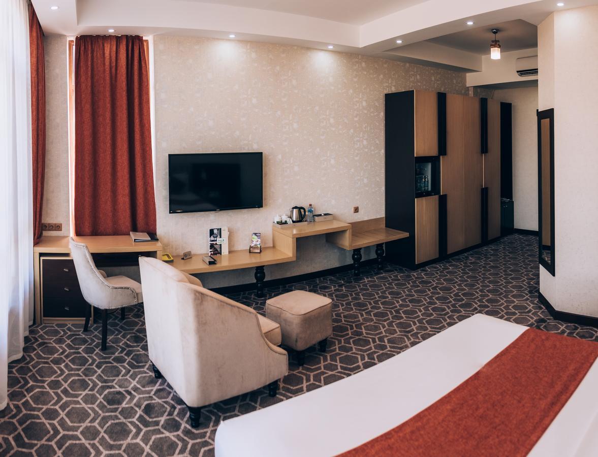 Megapolis Hotel Shymkent Luaran gambar