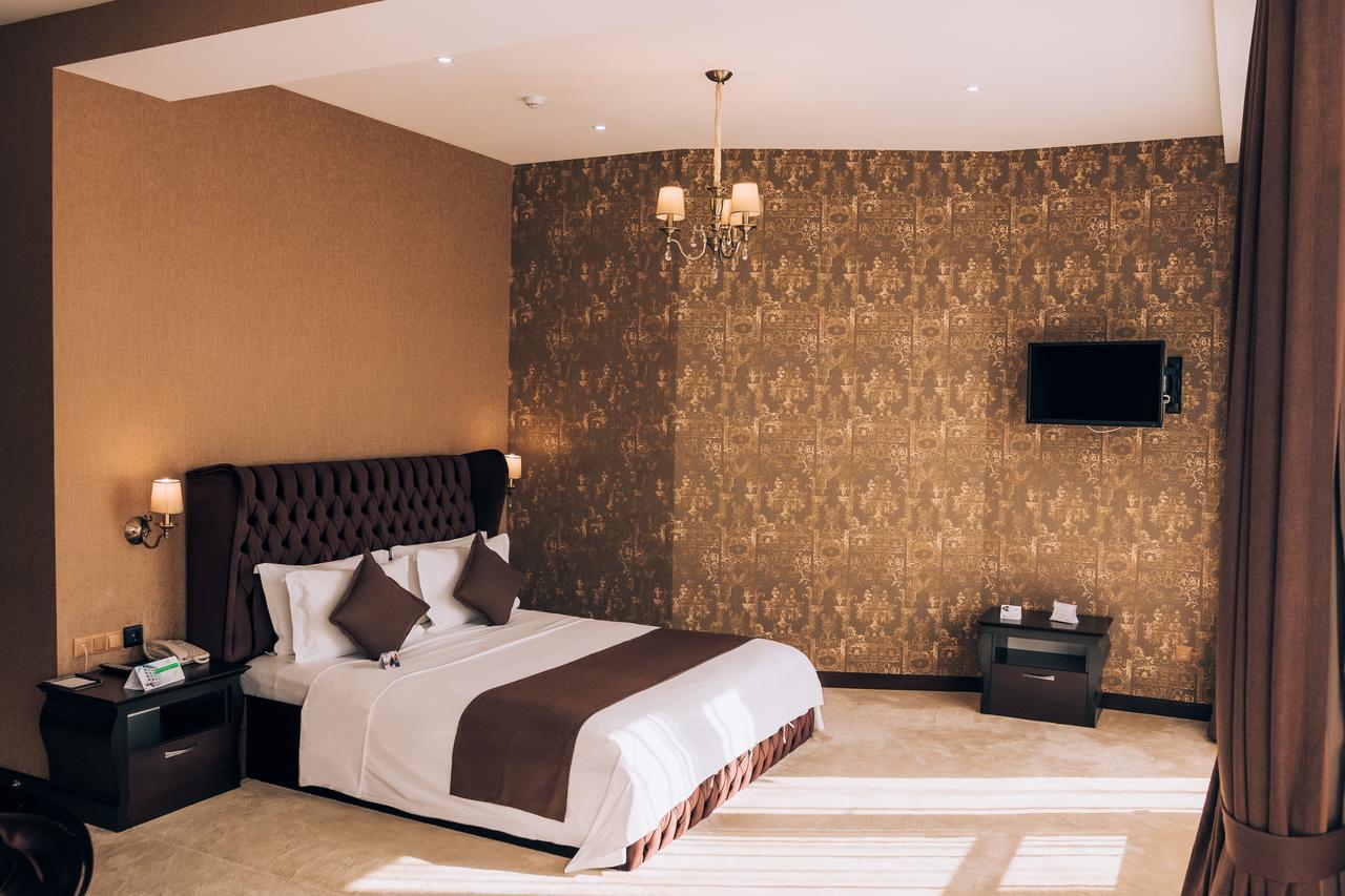 Megapolis Hotel Shymkent Luaran gambar