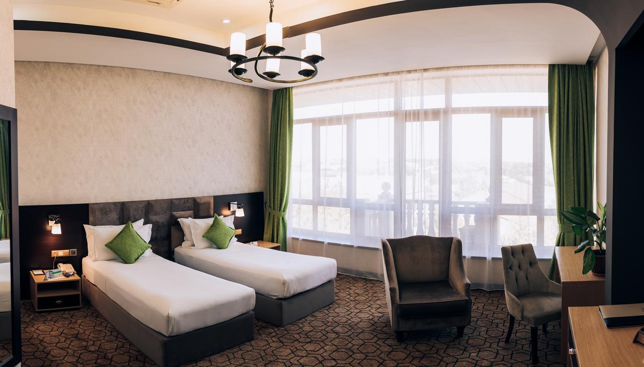 Megapolis Hotel Shymkent Luaran gambar